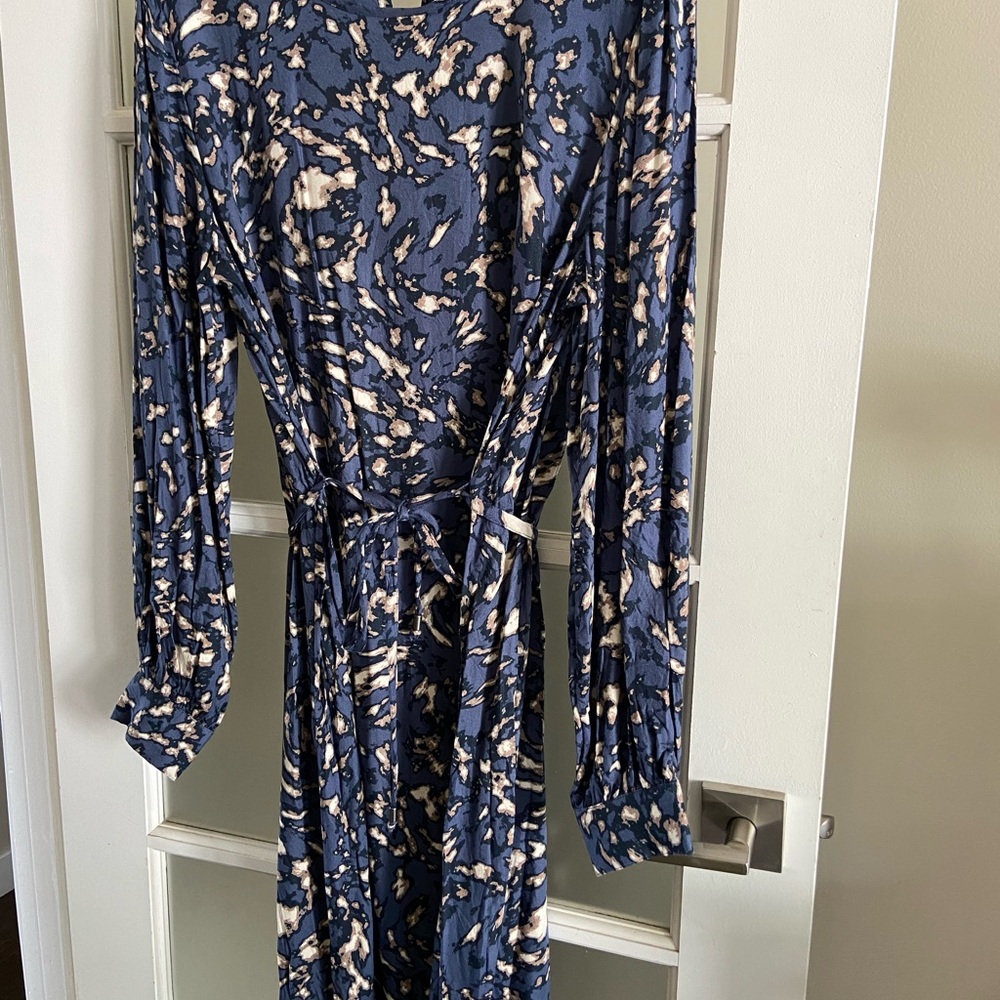 NWOT tags Kaffe Blue and Cream Floral Robe Dress